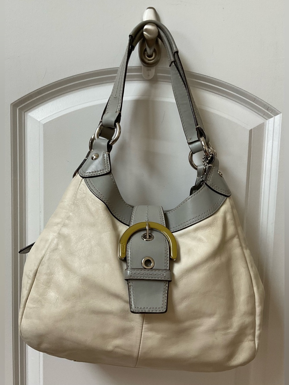 Vintage Coach Soho Lynn Hobo Bag